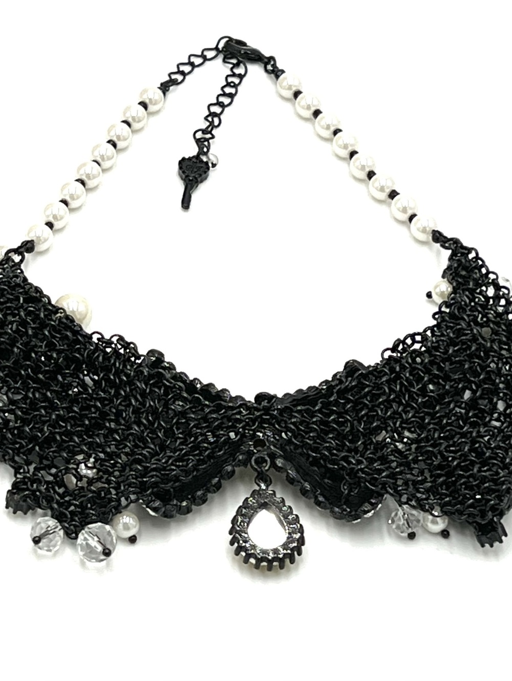 Betsy Johnson Japaned Rhinestones Large Bow Bib Necklace - Picture 3 of 9